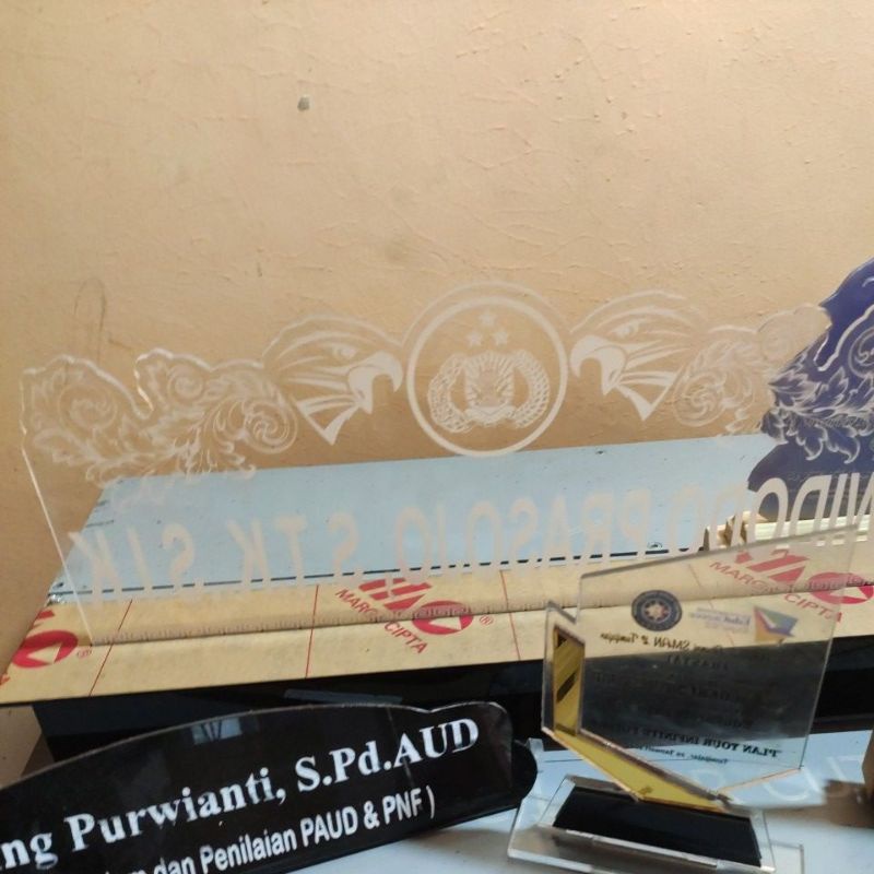 

papan nama 40 cm