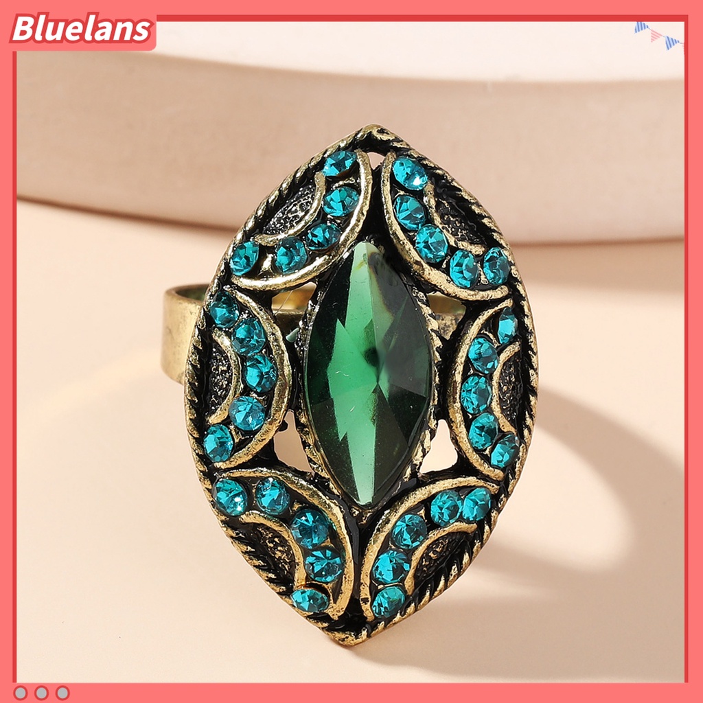 Cincin Berlian Imitasi Bentuk Oval Bahan Alloy Untuk Wanita