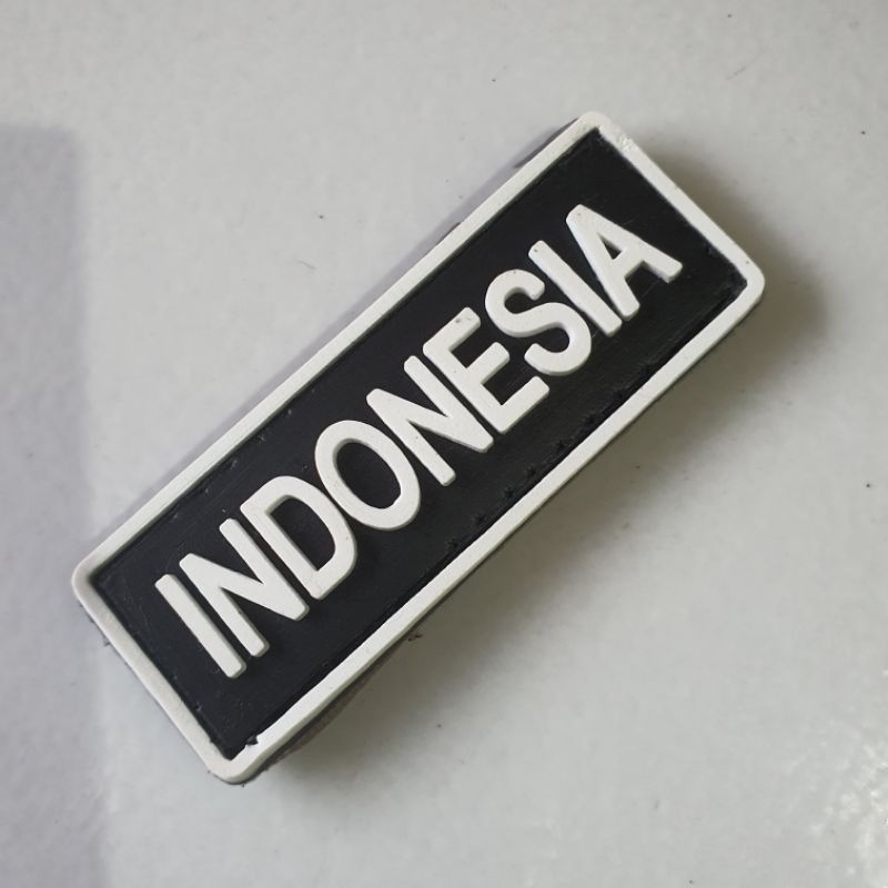 PATCH RUBBER LOGO TULISAN INDONESIA KECIL 6 x 2 PUTIH/TEMPELAN EMBLEM KARET VELCRO