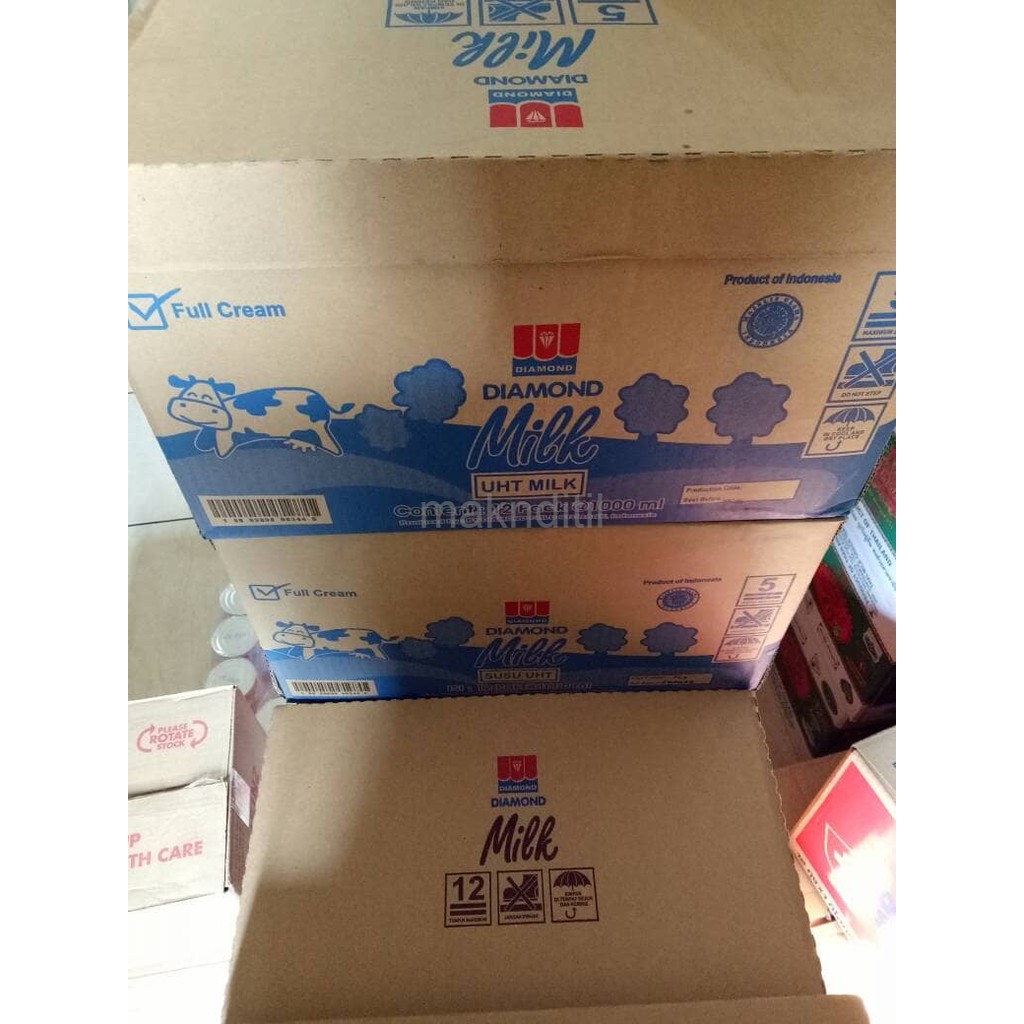 

Susu UHT Diamond Full Cream 1 Ltr Kartonan Isi 12 Pcs