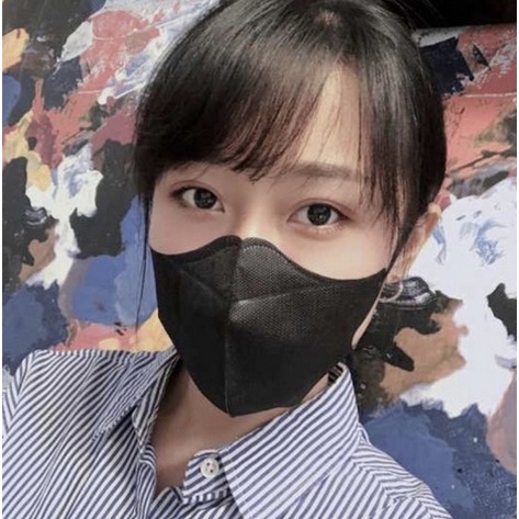 MASKER MODEL DUCKBILL WARNA HITAM DAN PUTIH SUPER LEMBUT DAN MUDAH UNTUK BERNAFAS