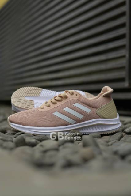 Sneakers Jogging Cewek Adidas Zoom Running Sepatu Wanita murah Adidas alphabounce grade ori Vietnam