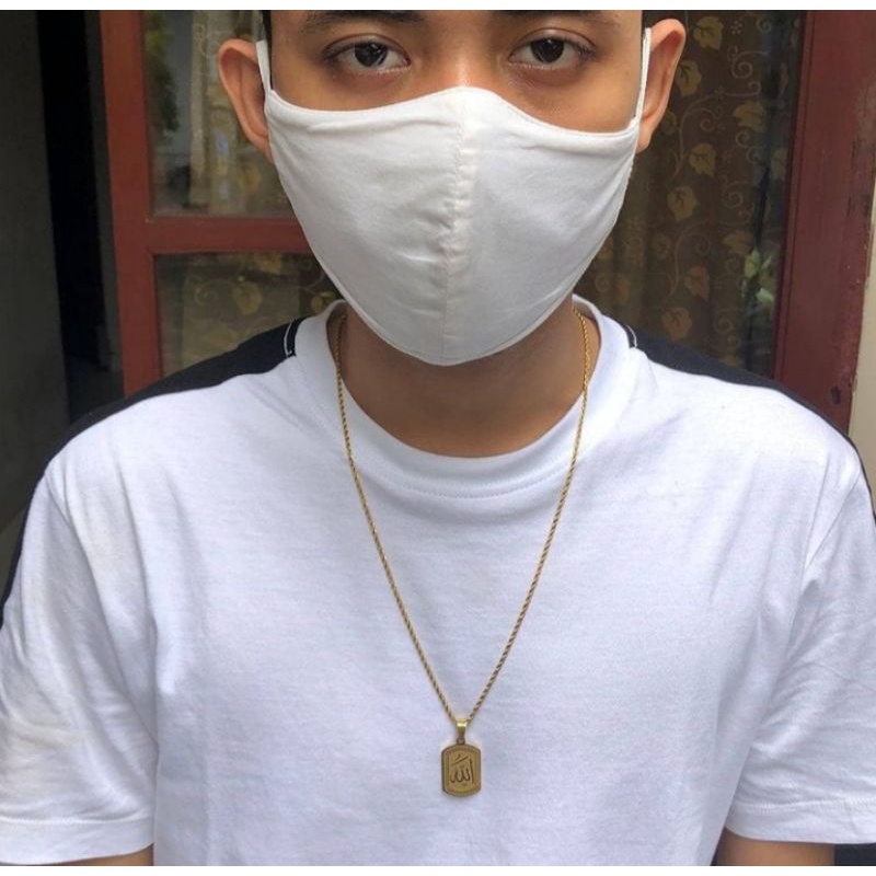 Kalung titanium cowok kalung emas anti karat