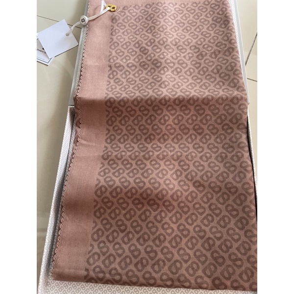 buttonscarves the tapis square navajo