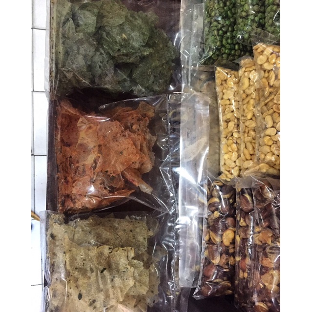 

keripik kaca kiloan / makanan ringan / cemilan murah / cemilan kiloan / snackkilaondinda / snack kiloan enak murah Tangerang