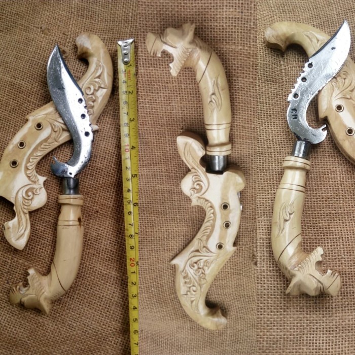 Kujang Baja Kayu Kopi Ukir Macan