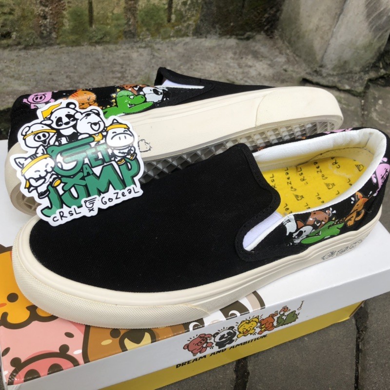 Carousel x Gozeal Slip on size 42