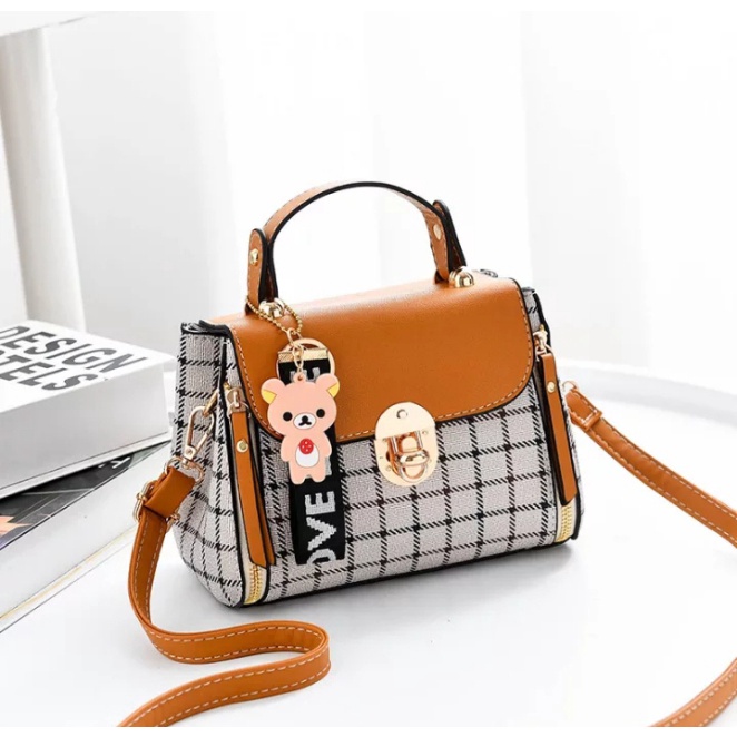 top handle bag wanita / tas selempang wanita terbaru/ tas selempang wanita kekinian 2022/ tas selempang wanita korea/ tas selempang wanita import batam/ tas selempang wanita import ori/ tas selempang wanita murah/ tas kondangan/ tas wanita simpel/ others