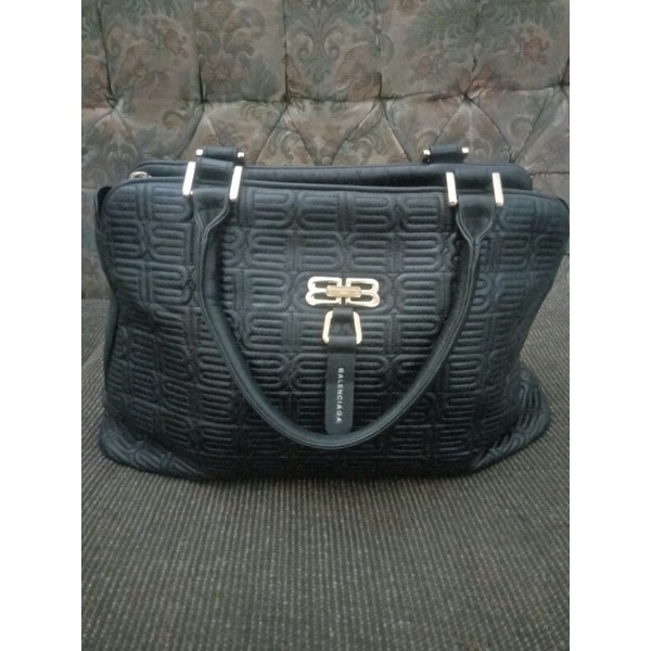 Tas Balensiaga kumkang kulit mantulll ( NEGO ) sold