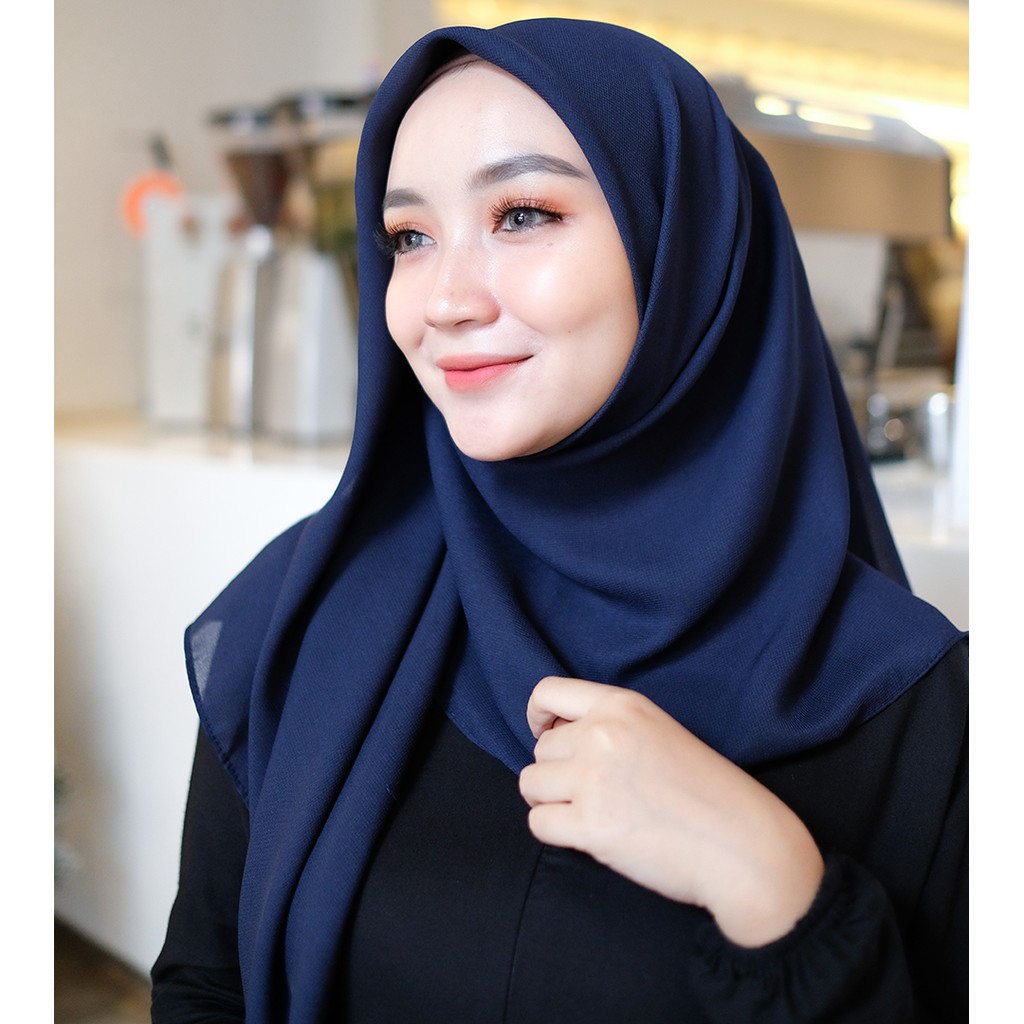 Vallina Outfit - Hijab Segi Empat Polos | Basic Plain Jilbab Bella Square Pollycotton Premium-Navy