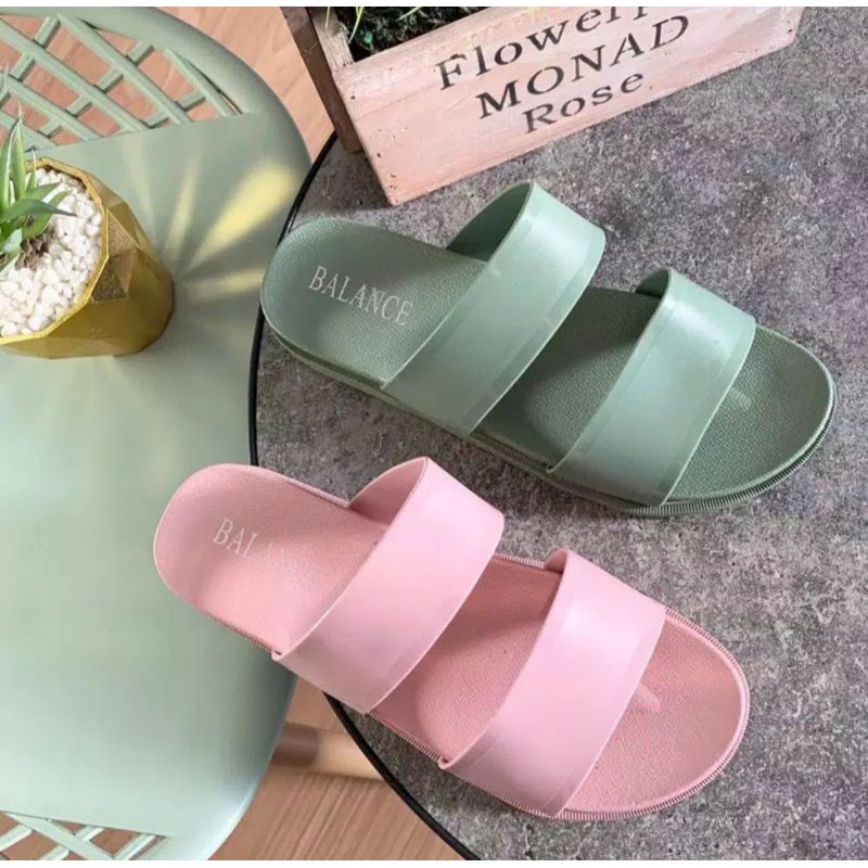 sandal wanita karet jelly ban2 polosBalance new