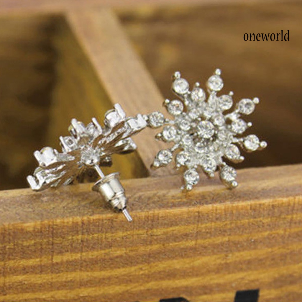 OW@ 1 Pair Women Fashion Elegant Snowflake Rhinestone Earrings Ear Studs Jewelry Gift for Daily Wear