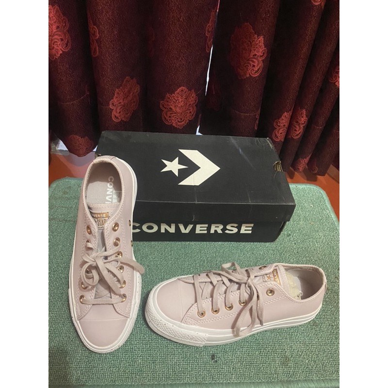 Sepatu converse ori