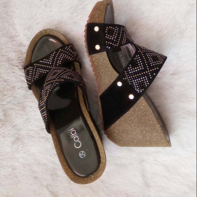 SANDAL WANITA CALBI 1550 HITAM