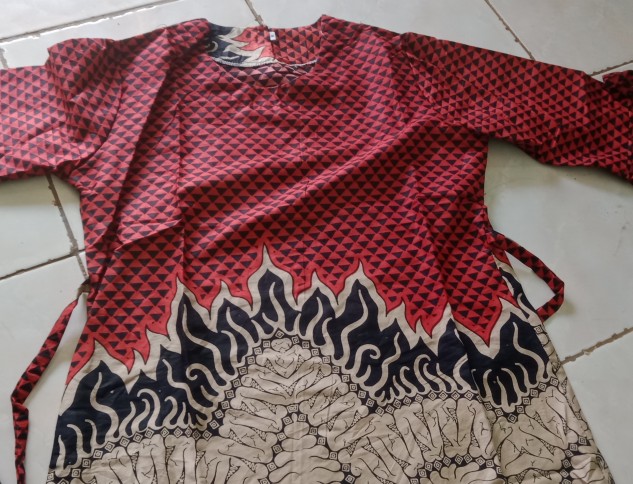 Couple Batik Bisa Pisah Bayar Di Tempat