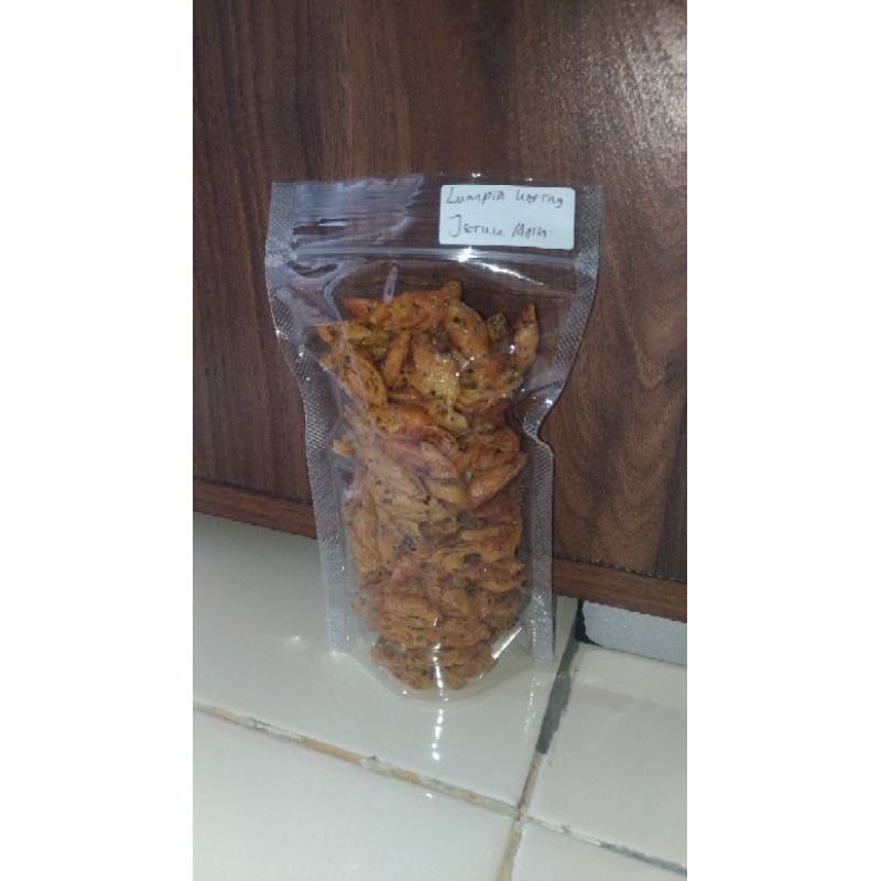 

Lumpia Kering Rasa Daun Jeruk Asin 100gr