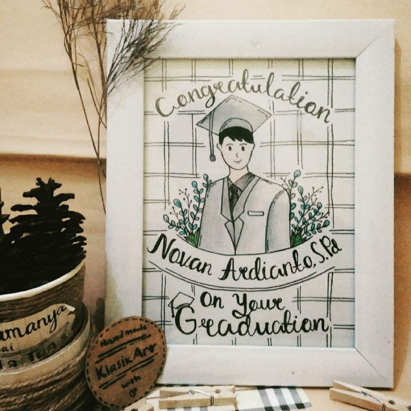 

Ilustrasi Custom Gambar Ilustrasi Kado Pernikahan Ulangtahun Wisuda