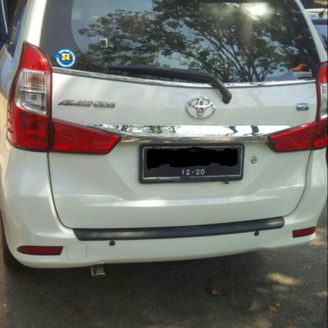 Trunklid Chrome Belakang Grand Avanza / Xenia Model Ganti Original Toyota