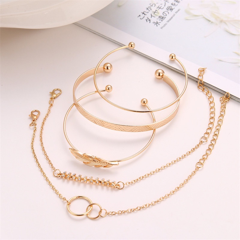 5pcs / Set Gelang Multilayer Motif Lingkaran Lebar Dan Bulu Untuk Wanita