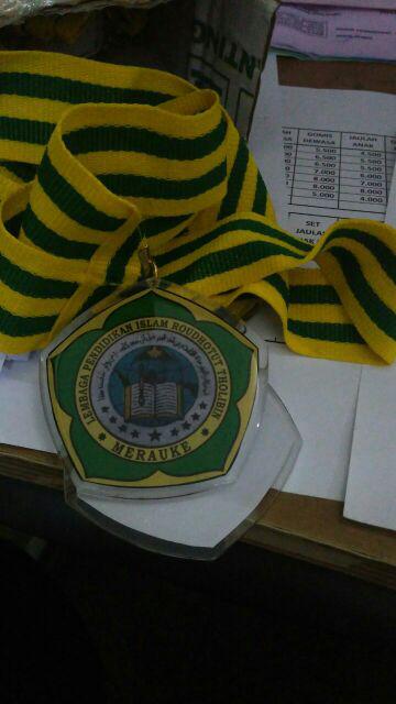 Medali Wisuda Kelululusan