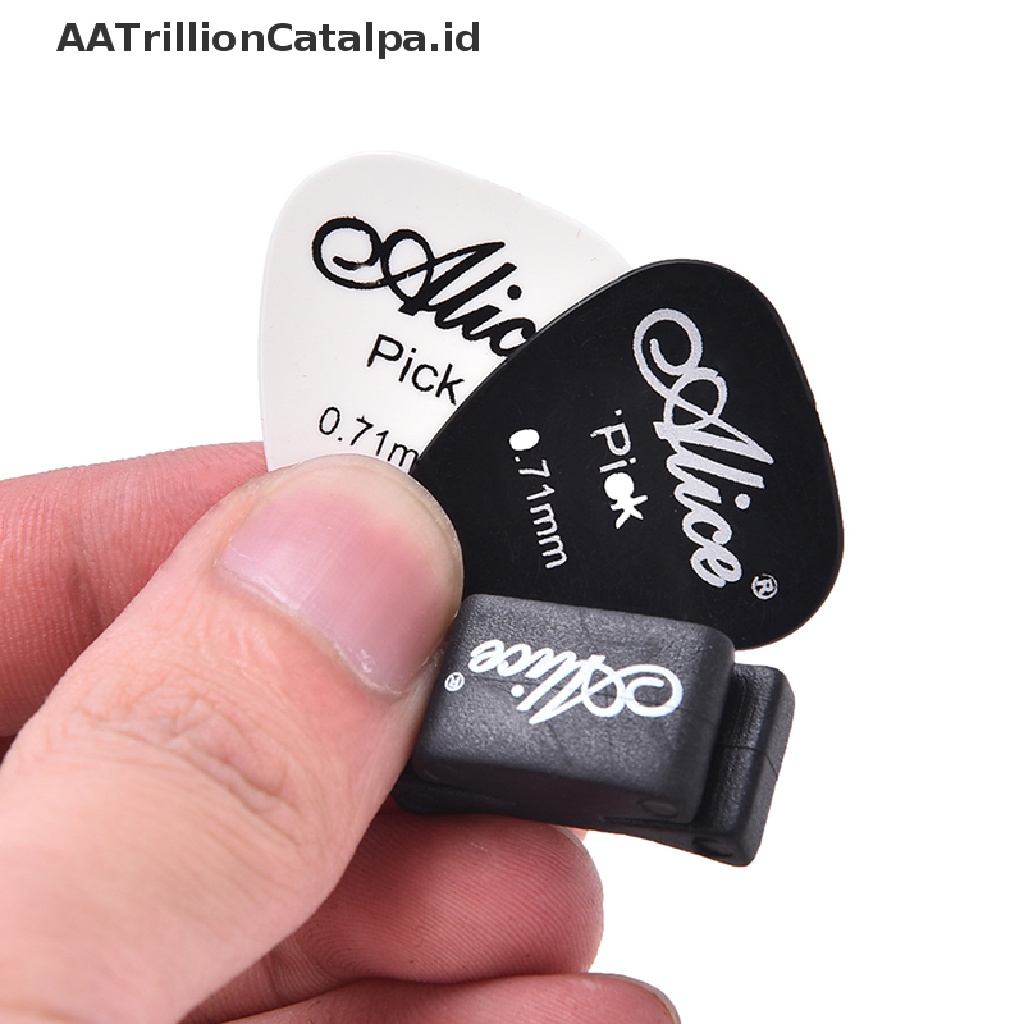 Aatrillioncatalpa 1pc Holder Pick Gitar Bahan Karet Dengan 2pcs Pick Plectrum