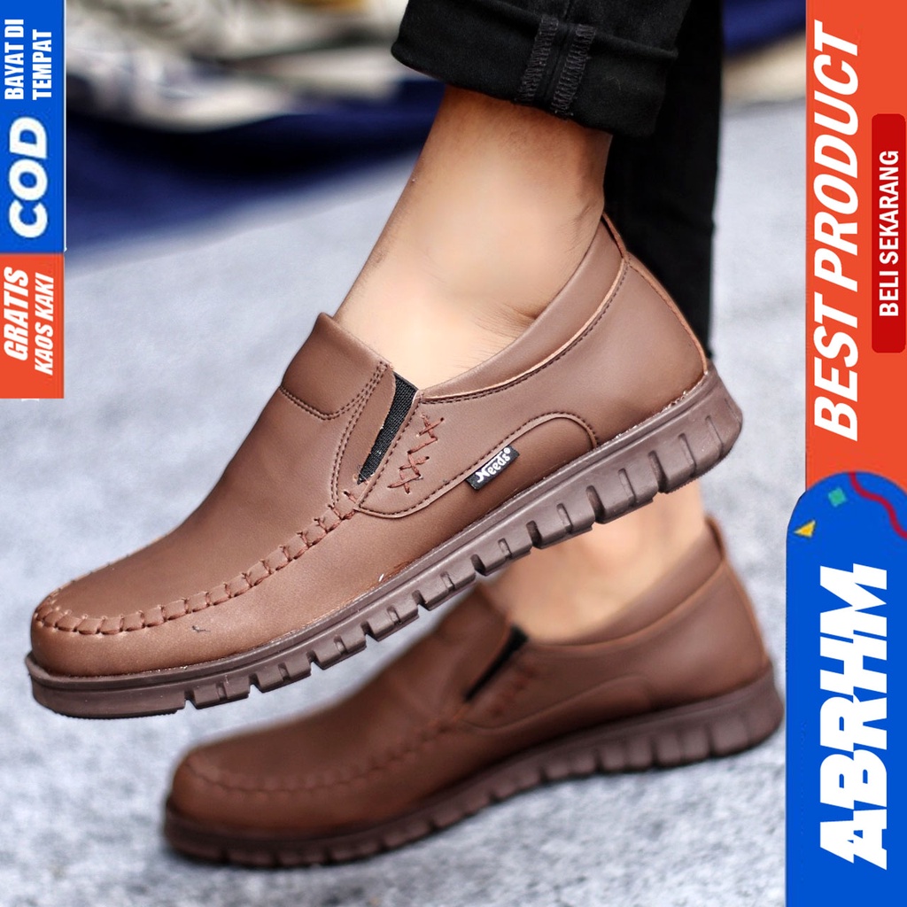 Sepatu Casual Pria Slip On Kasual Formal Kulit Pu  Kerja Kantor Kondangan Hitam ABRHM BLENO