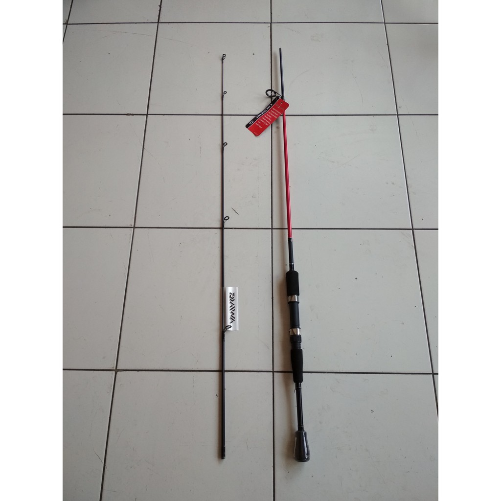 Joran Spinning Casting Daiwa Crossfire 180 Cm 6-15LB Merah