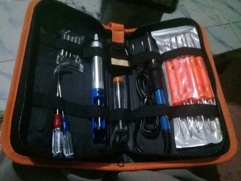 Tool Set Peralatan Solder Kit 7 In 1 60w 220v - Sik-002