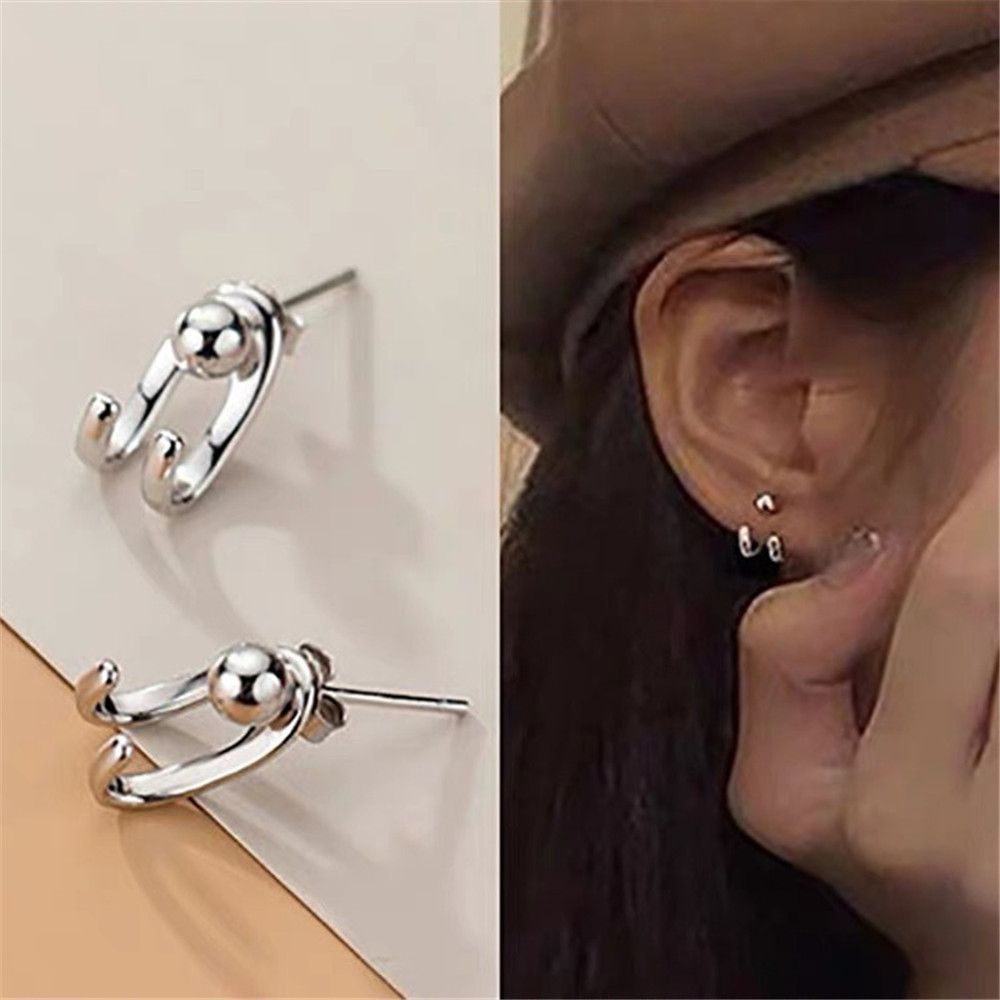 Anting Bentuk C Model Gantung Belakang Warna Silver Gaya Korea Untuk Wanita