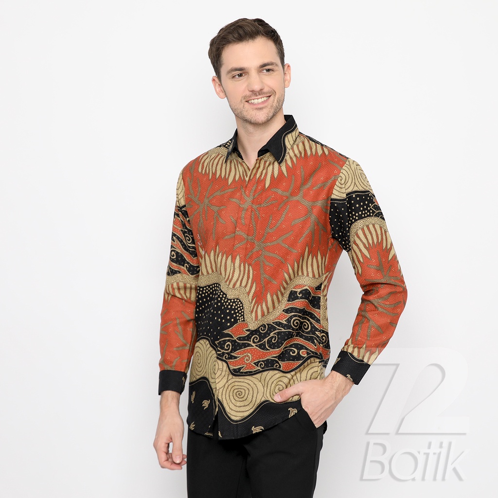 KEMEJA BATIK PRIA LENGAN PANJANG Kemeja Dobby Slimfit Motif Jagad Lapis Warna Hitam Orange 722554 Cap 72 Baju Kemeja Atasan Pakaian Setelan Batik Pria Cowok Laki Laki Remaja Keluarga Kantor Lengan Panjang Modern Slimfit Slim Fit Premium Kekinian