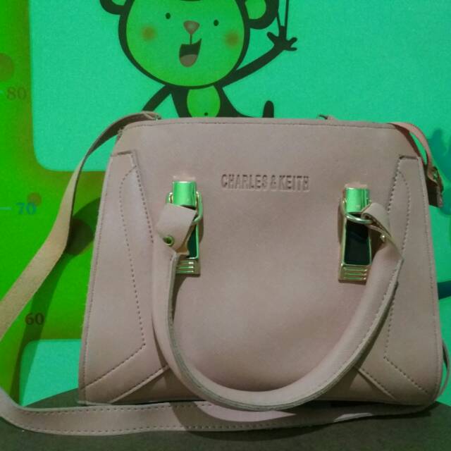Tas bag cewek wanita charles & keith pink preloved