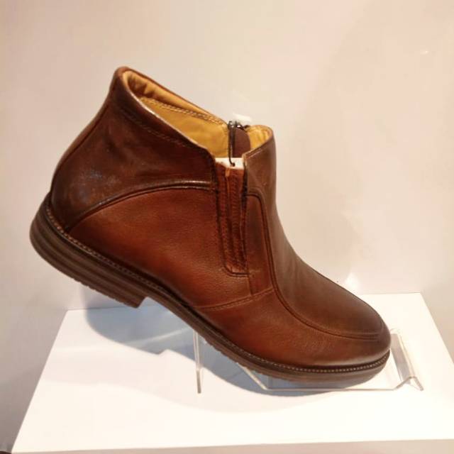 Sepatu boots Pierre Cardin