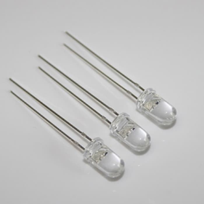 

SuMz LED CLEAR 3 COLOR BLINK 5MM KI8.9