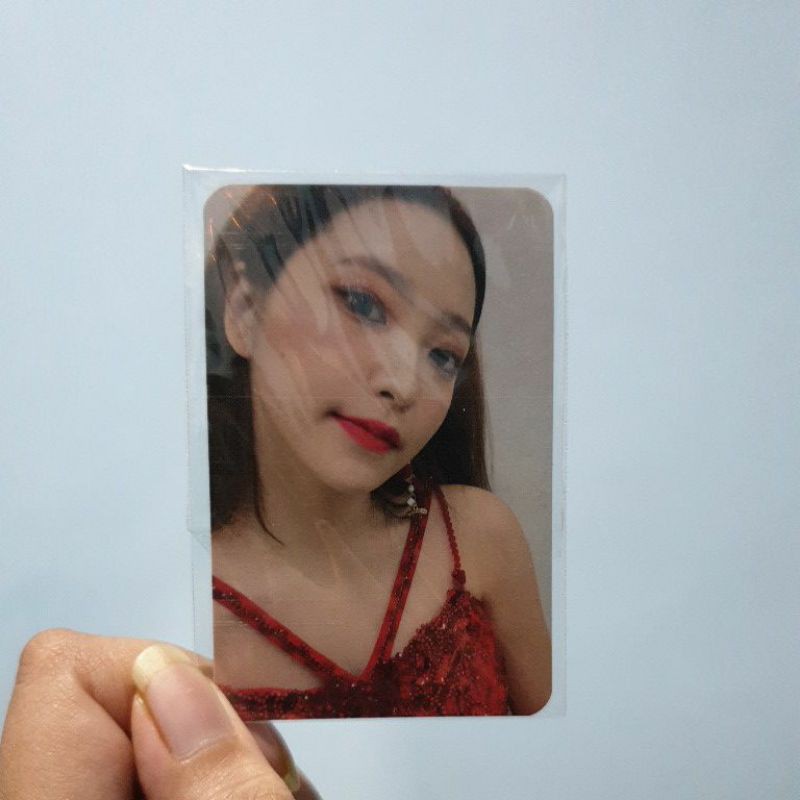 Red Velvet Yeri photocard La Rouge photobook