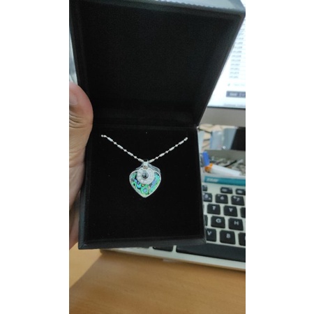 world magic pendant shell blue mci