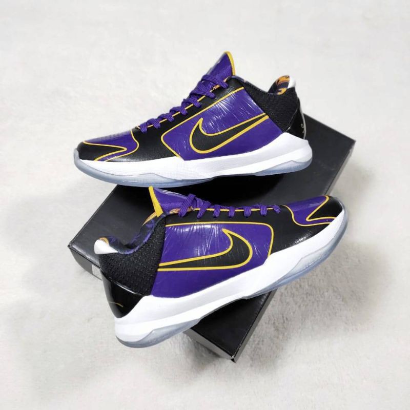 kobe v 5x champ
