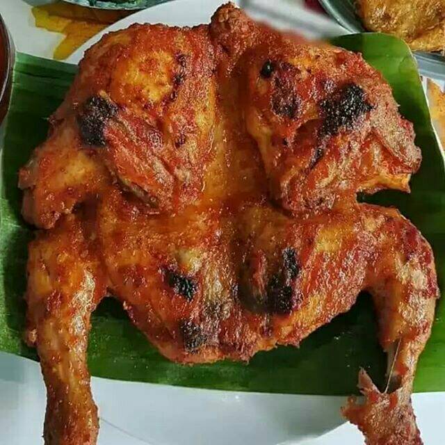 

Ayam Bakar / Goreng komplit