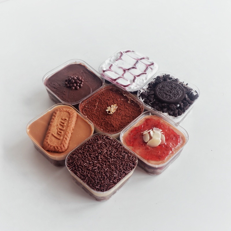

Ready lansung kirim | Mini Dessert Box Premium Cake by Martinee Patisserie
