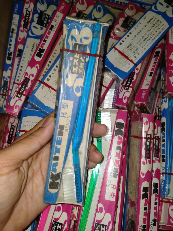 Sikat Gigi Kaiten R Nylon Warna