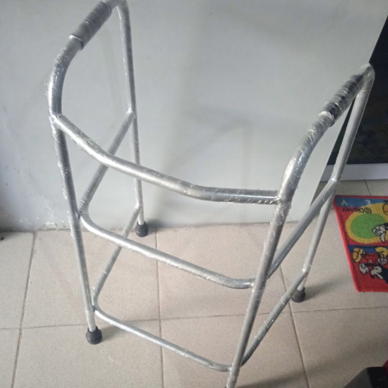 Walker alat bantu jalan sol karet murni (Jaminan Mutu baik) / COD /Walker Lansia/walker murah/