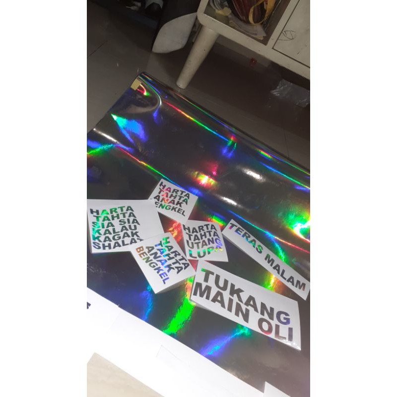 

stiker cutting hologram