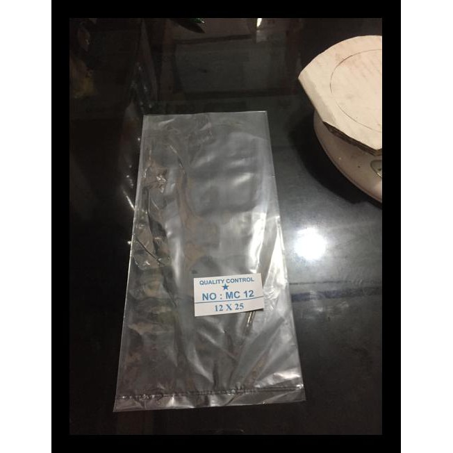 

Plastik Es Batu 1/2Kg Setengah Kg / Plastik Buram / Plastik Pe 12X25 Bermutu