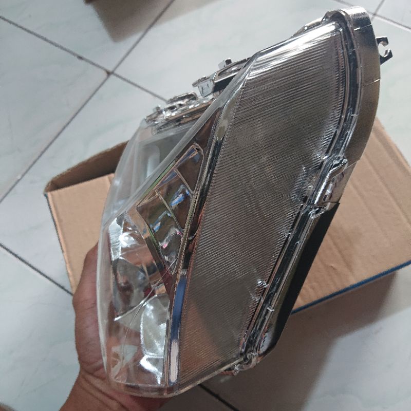 LAMPU DEPAN HONDA BEAT FI LENGKAP PLUS REFLEKTOR MERK WIN