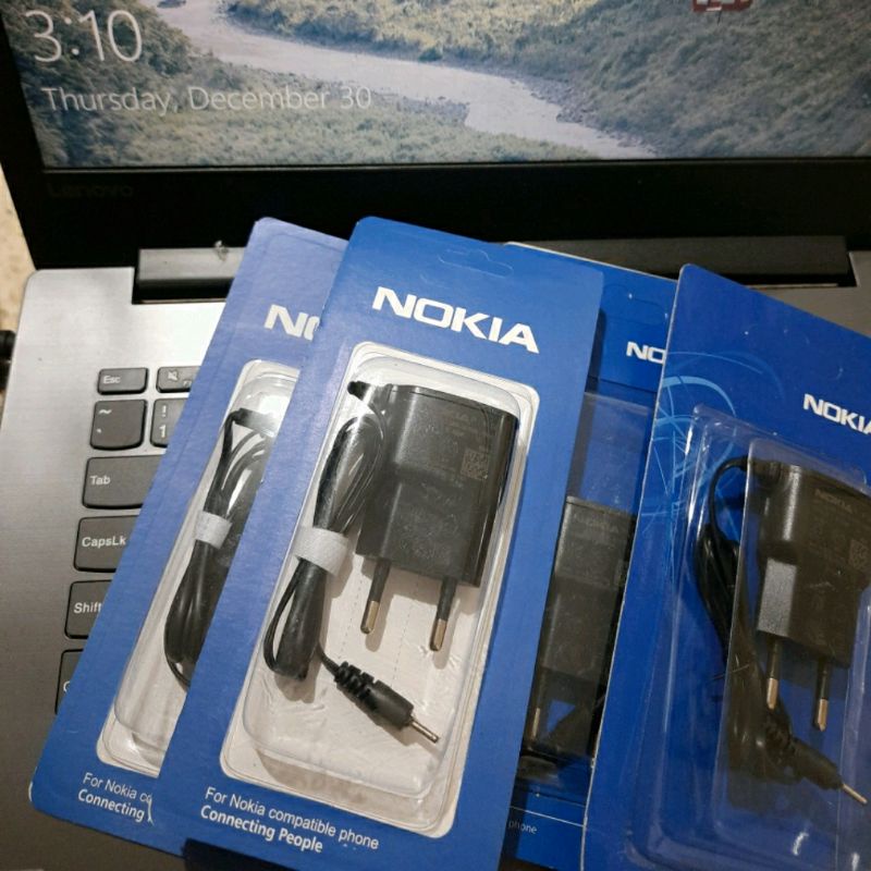 TC TRAVEL CHARGER NOKIA LUBANG KECIL N70 / N95 PACKING PRESS