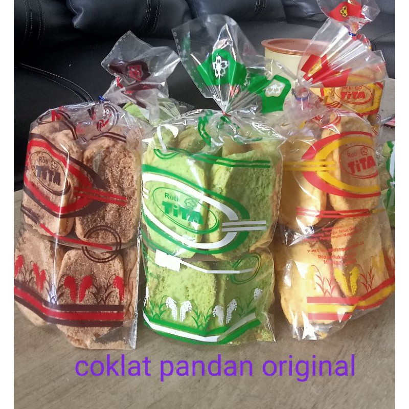 

roti bagelen Tita Bakery