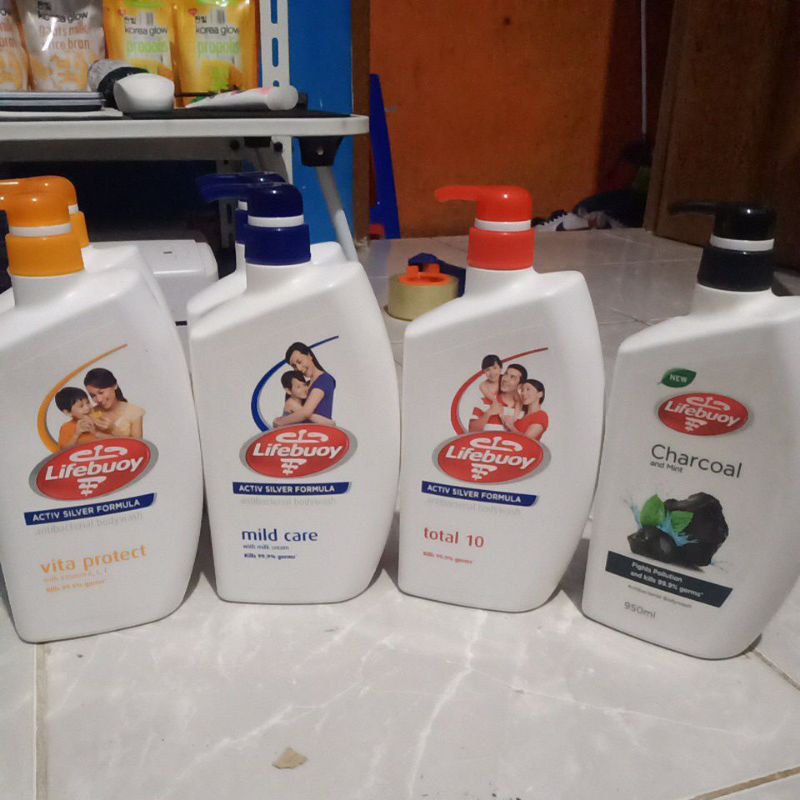 Lifebuoy Sabun Mandi Cair Pompa 1Liter Sabun Antibacterial Sabun Antiseptik Cair Sabun Keluarga