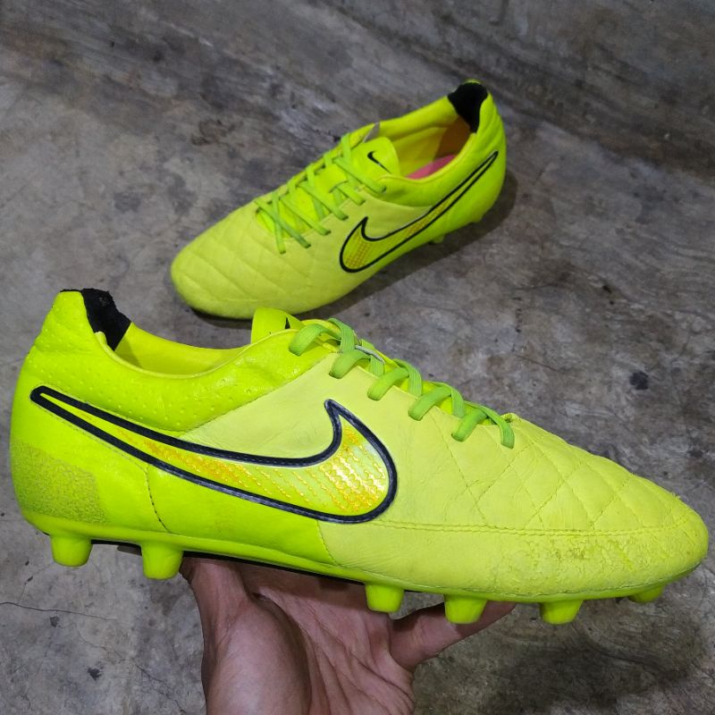 Sepatu Bola Nike Tiempo Legacy HG - Second Original