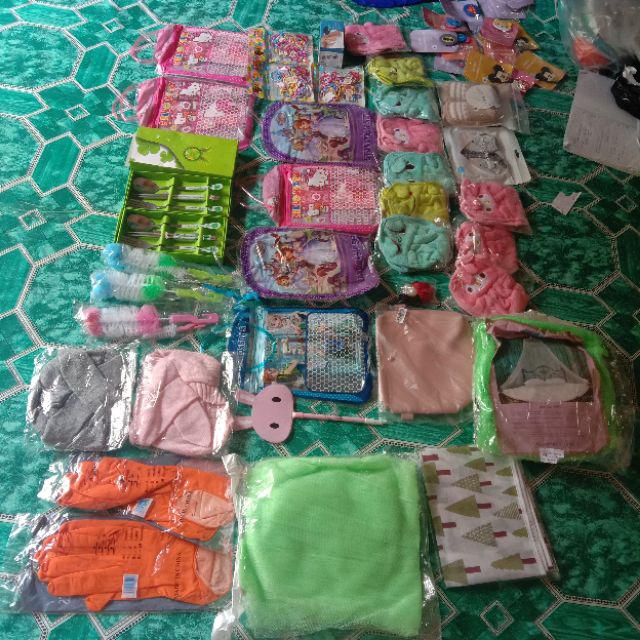 Gorden / Hordeng Jendela Karakter Doraemon, Keroppi, Hello Kitty, Mickey Mouse