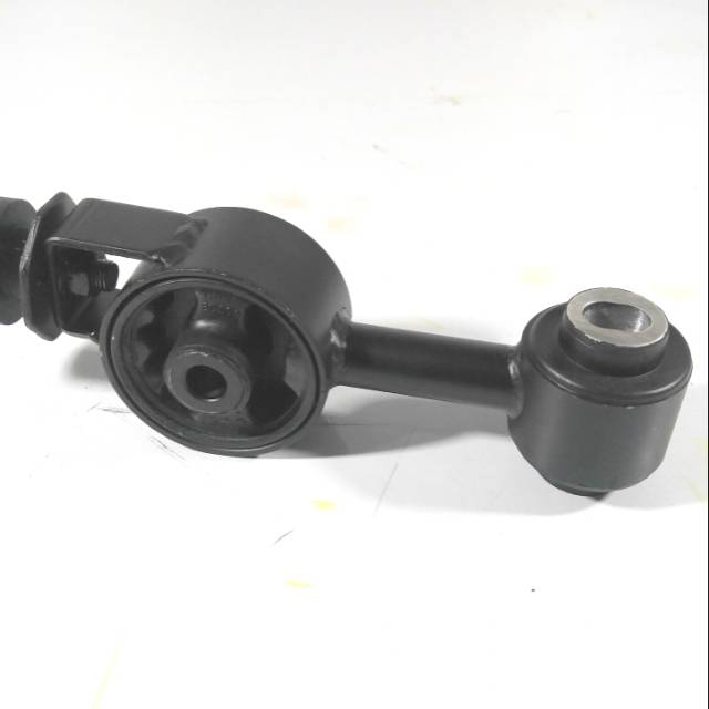 Engine mounting livina kanan atas 1800cc