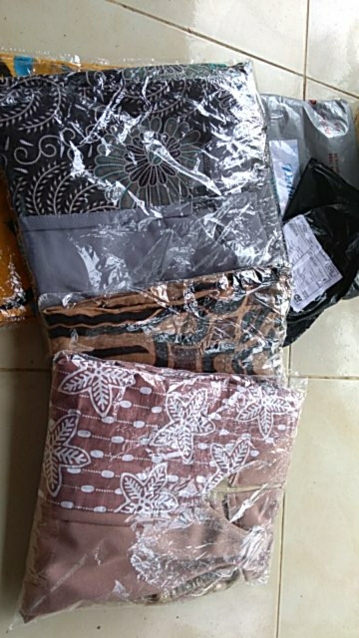 Kemeja Batik Motif Tidak Pasaran